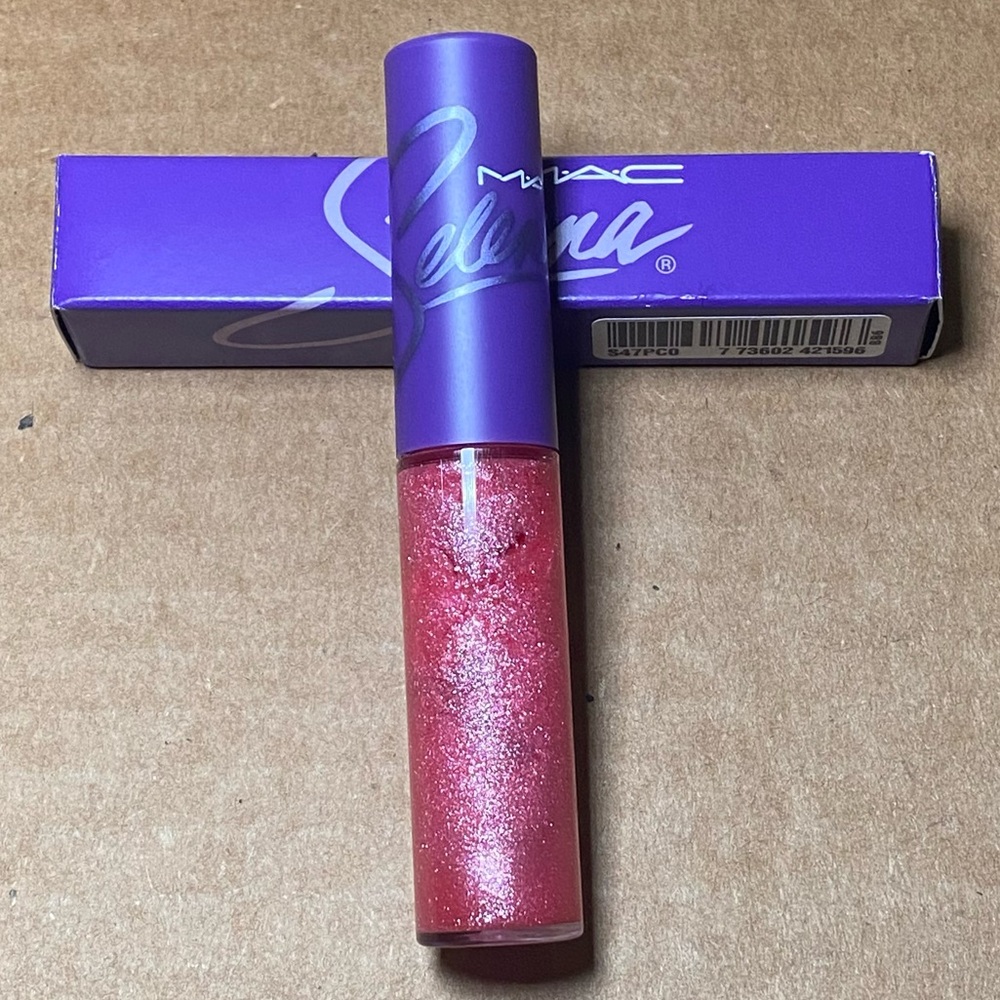M•A•C Selena Lipgloss Bidi Bidi Bom Bom 💜